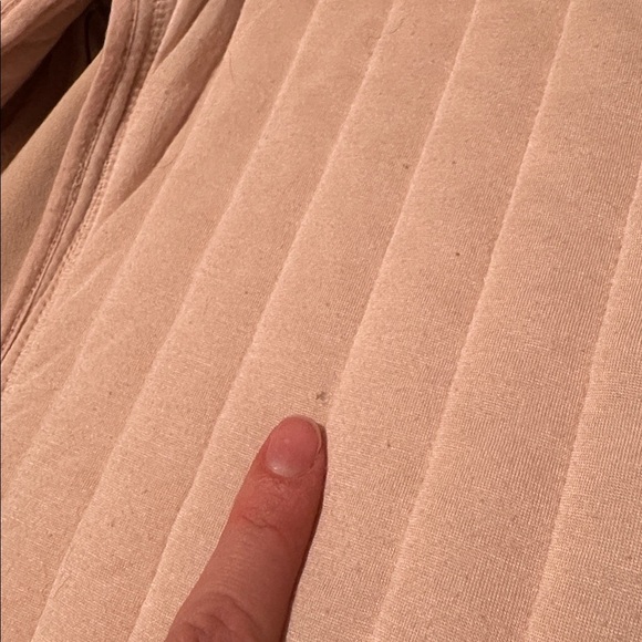 9/15 Saks Fifth Avenue 100% Silk Quilted Jacket - Picture 13 of 14